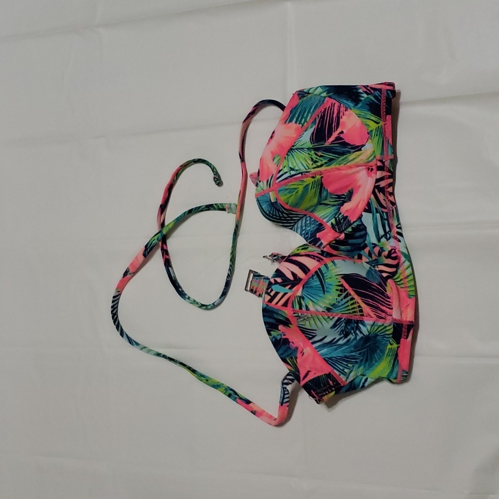 Xhilaration halter swim top